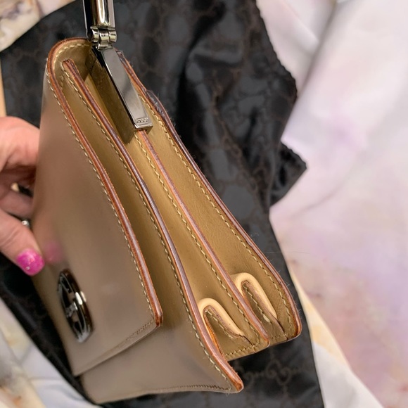 Like new authentic tan Gucci evening bag - Picture 10 of 10